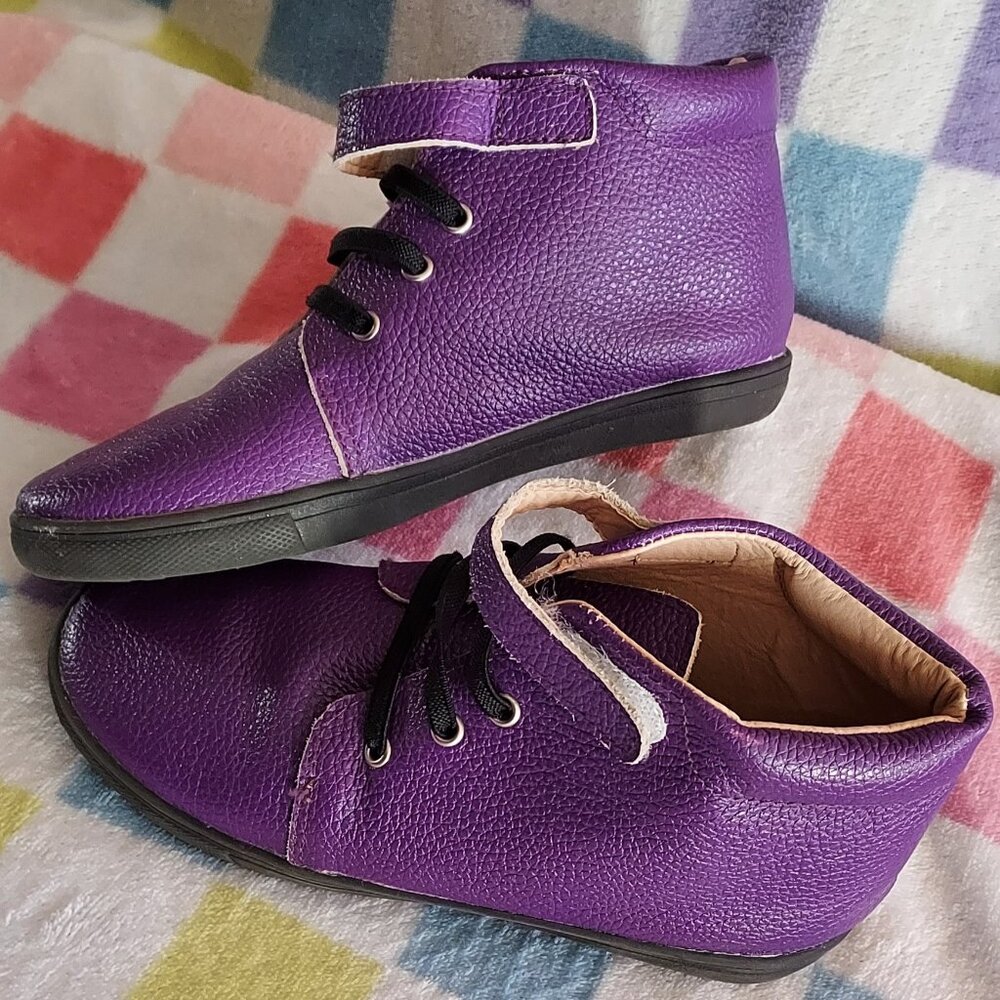 Girls Purple High tops little penguin shoes Size 7-8Y